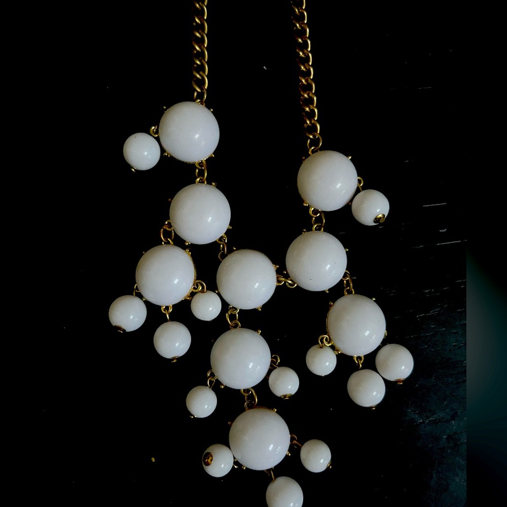 White necklace
